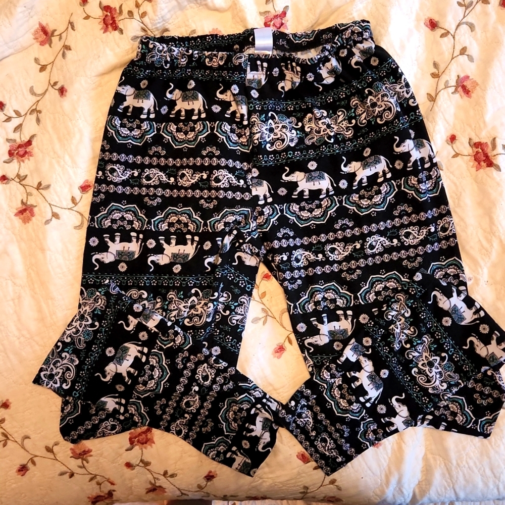 Elephant print leggings
